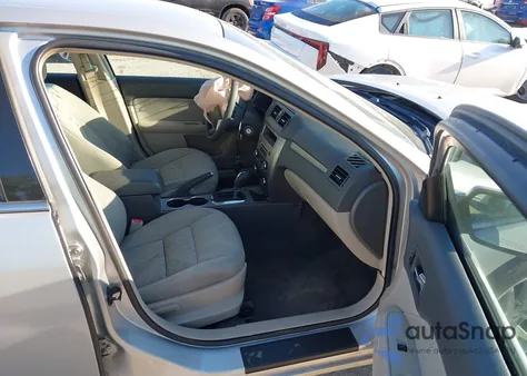 2010 Ford Fusion Se z USA, uszkodzony, nr VIN 3FAHP0HA8AR258978